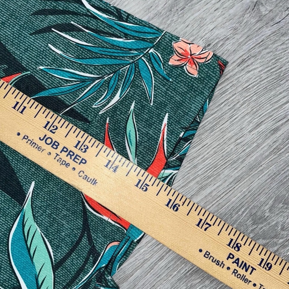 Rip Skirt Hawaii Wrap Skirt Beach Coverup Size Medium in excellent condition! - Picture 7 of 8